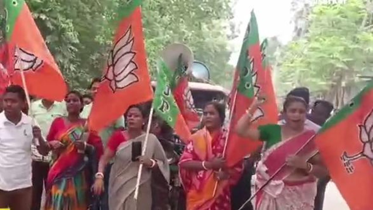 উঃ দিনাজপুর: বনধ সফল করতে বিজেপির কর্মীরা এটা কী করলো! দেখুন