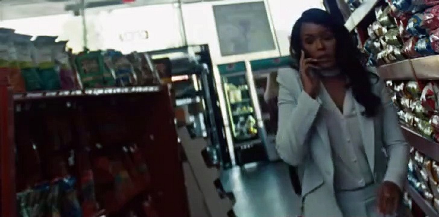 Homecoming S02 E03