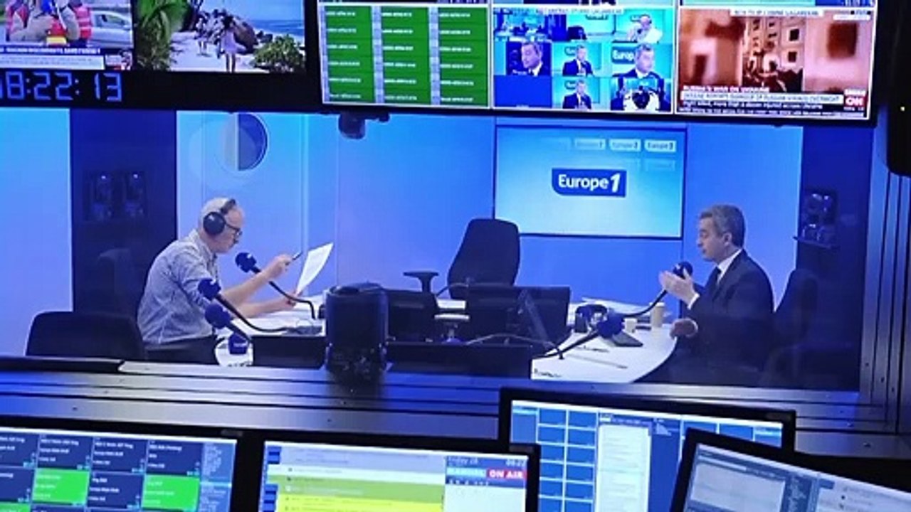 Mayotte - Gérald Darmanin affirme qu'il n'y a "pas de date" de fin de l'opération Wuambushu, qui "continuera le temps qu'il faudra": "On laissera le nombre de policiers et de gendarmes qu'il faut" - Regardez