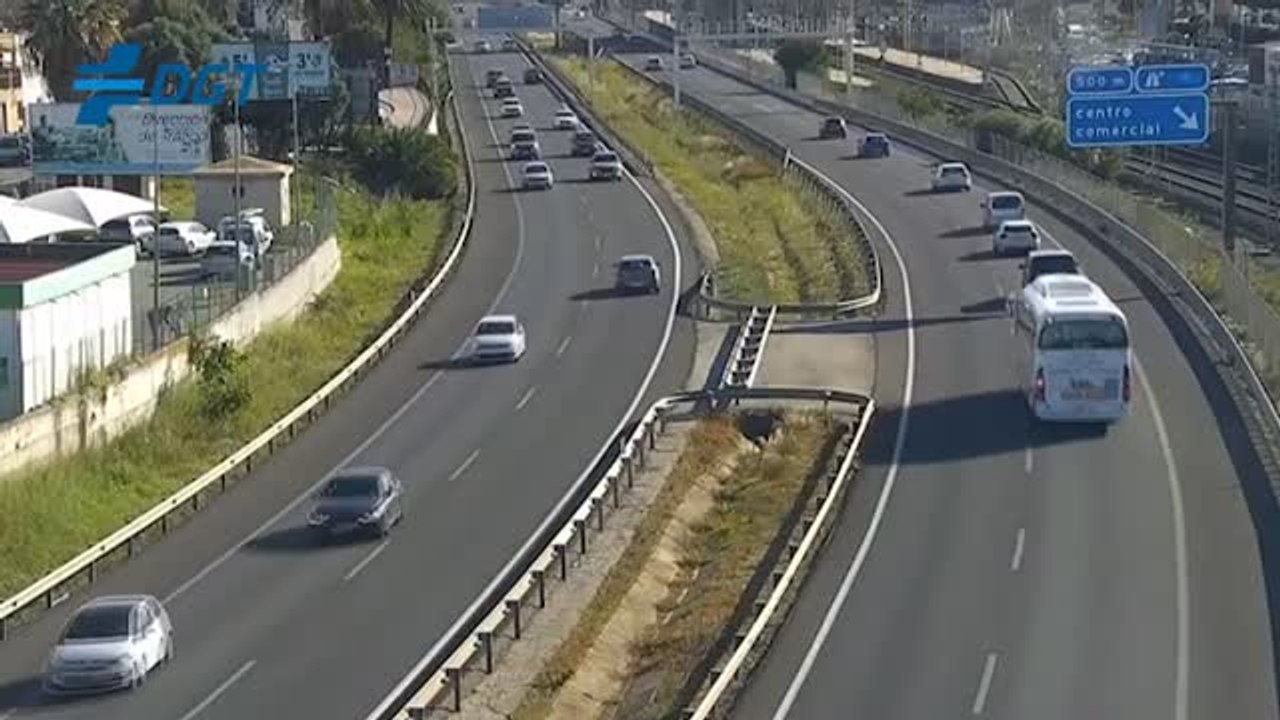 Circula cuatro kilómetros de la autovía en sentido contrario en Cádiz