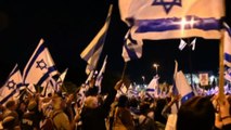 Israele, davanti alla Knesset marea di manifestanti pro-Netanyahu