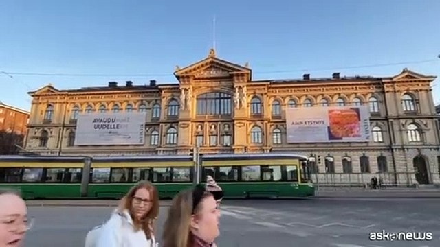 Helsinki, l'imperdibile sauna che gira sulla ruota panoramica