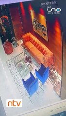 Video del momento posterior a la caída de un joven desde un edificio