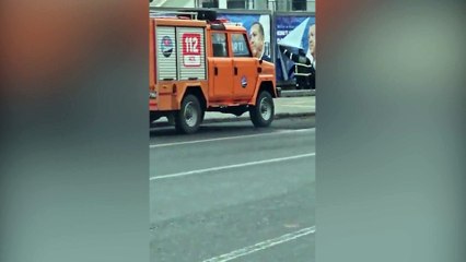 Kars Arama Kurtarma'ya bağlı ekipler, Erdoğan'ın seçim afişlerini asarken görüntülendi