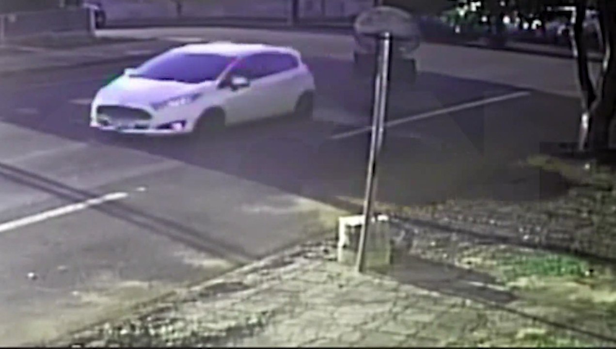 Câmera registra acidente que deixou motociclista ferido no Parque São Paulo