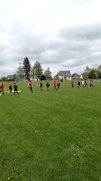 Du travail en jongagles à Goven