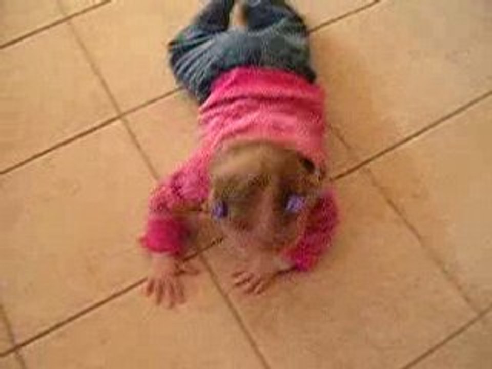 Bébé rambo!
