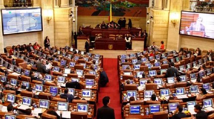 Más problemas: debates de reformas laboral y pensional se aplazarán por varios meses