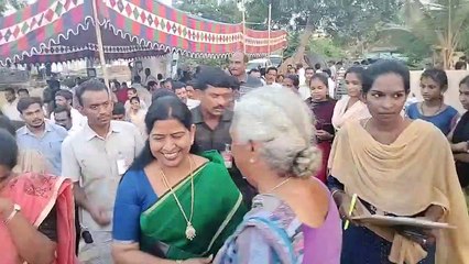 Gadapa Gadapaki Mana Prabhuthvam || Thaneti Vanitha || YSRCP News || Khammam Talkies