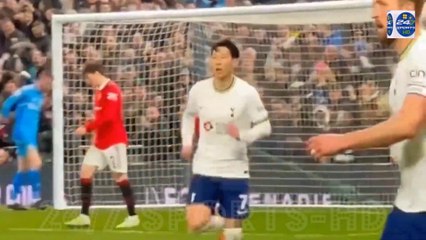 Son Heung-Min Celebrates with Interim Coach Ryan Mason after scores equaliser Goal vs Man United