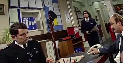 The Thin Blue Line S01 E03