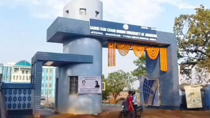 ঝাড়গ্রাম:শিক্ষামন্ত্রীর সামনেই দুই গোষ্ঠীর সংঘর্ষে উত্তেজনা বিশ্ববিদ্যালয়ে!