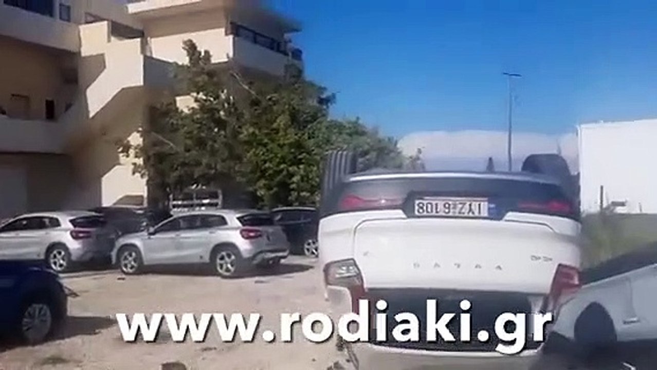 حدث هياج سائق سيارة الأجرة في جزيرة رودس رداً على قيام سائقي أوبر بفرض رسوم أقل من الأجرة المسموح بها للرحلات إلى المطار