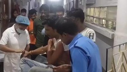 গাড়ির চালকের মধ্যে বচোসা, তা বলে ভাঙ্গা বোতল নিয়ে একি কাণ্ড