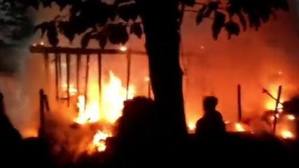 सीतामढ़ी: अचानक घर में लगी भीषण आग, झुलसकर एक व्यक्ति की मौत