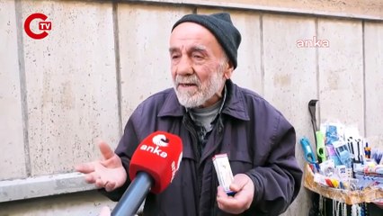 Ulus'ta işportacı, değişim isteğini Karl Marx'la dile getirdi