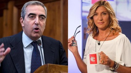 Gasparri, robe mai viste in diretta tv Appena ho visto lo smartphone