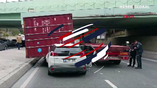 Anadolu Efes oyuncusu Bryant Dunston'ın aracına TIR dorsesi devrildi! İşte ilk görüntüler