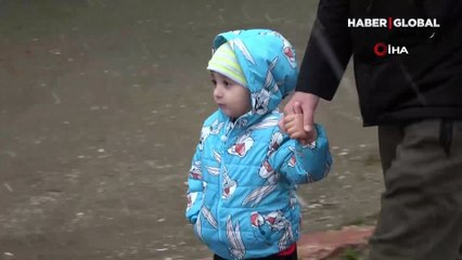 Nisan ayında lapa lapa kar yağdı!