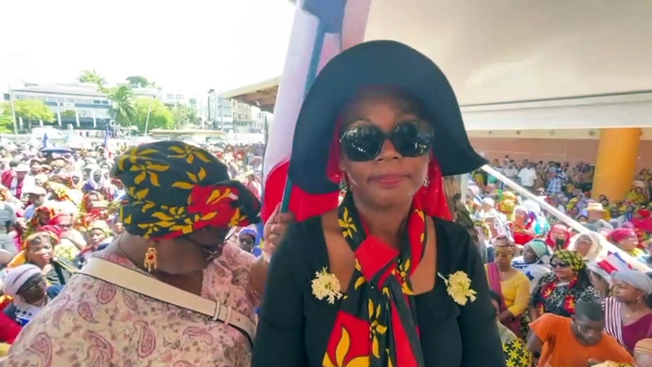 “Les mahorais se sont mis en ordre de bataille, pour soutenir en masse l’opération sécuritaire !” Safina Soula, présidente du collectif citoyen