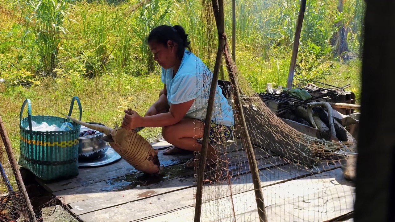 Peru's Extreme Food!! This Place Almost Ended Me!!