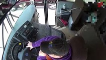 Garoto assume volante de ônibus ao perceber desmaio de motorista e evita acidente