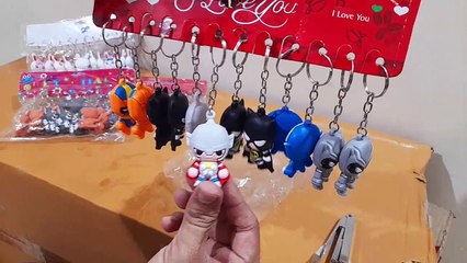 Unboxing and Review of kids Favourite keychain with avengers, rabbit, tom n jerry characters