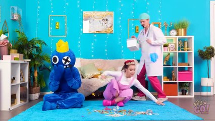 ROBLOX RAINBOW FRIENDS WERE ADOPTED BY RICH FAMILY -- Rich VS Poor Situations by 123 GO FOOD