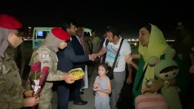 مراسل #العربية هاني الصفيان: طائرة إيرانية تستعد لمغادرة قاعدة الملك عبد الله حاملة رعاياها بعد إجلاؤهم من #السودان عبر سفينة سعودية #السعودية #إيران