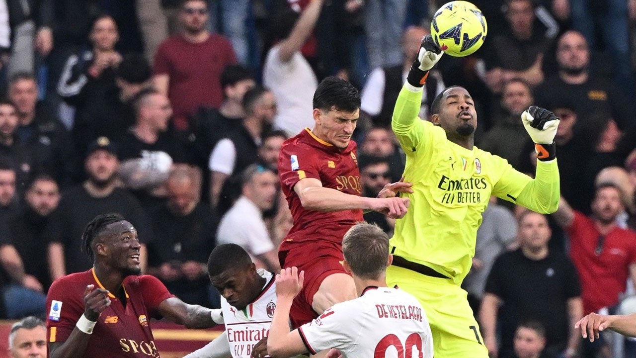 Roma v AC Milan