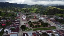 Colombia recomienda evacuar poblados cercanos a volcán Nevado del Ruiz