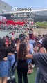 Universidad lleva grupo de cumbia y estudiantes sorprenden bailando