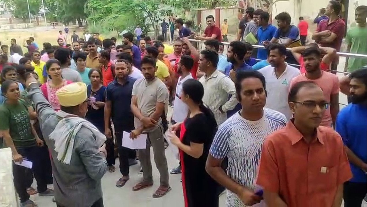 RPSC VIDEO: मेटल डिटेक्टर से हुई जांच, अब शुरू होगी परीक्षा