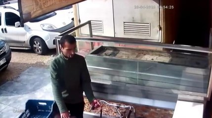 Kürdanlı bisiklet hırsızı böyle görüntülendi