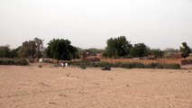 فرار سكان بلدة تندلتي بولاية غرب دارفور الحدودية إلى تشاد