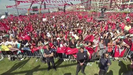 İzmir Mitingi'nde Tunç Soyer: 'Hak, Hukuk, Adalet'