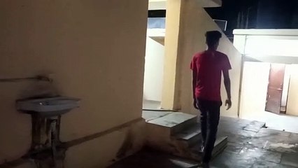 खजुराहो मंदिरों के पास स्थित सुलभ शौचालय गंदगी से पटे