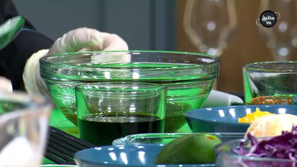 سلطة الدجاج بالسمسم مع الزنجبيل والبرتقال