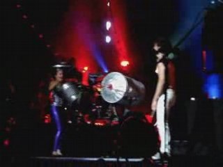 Mika "Love Today" fin