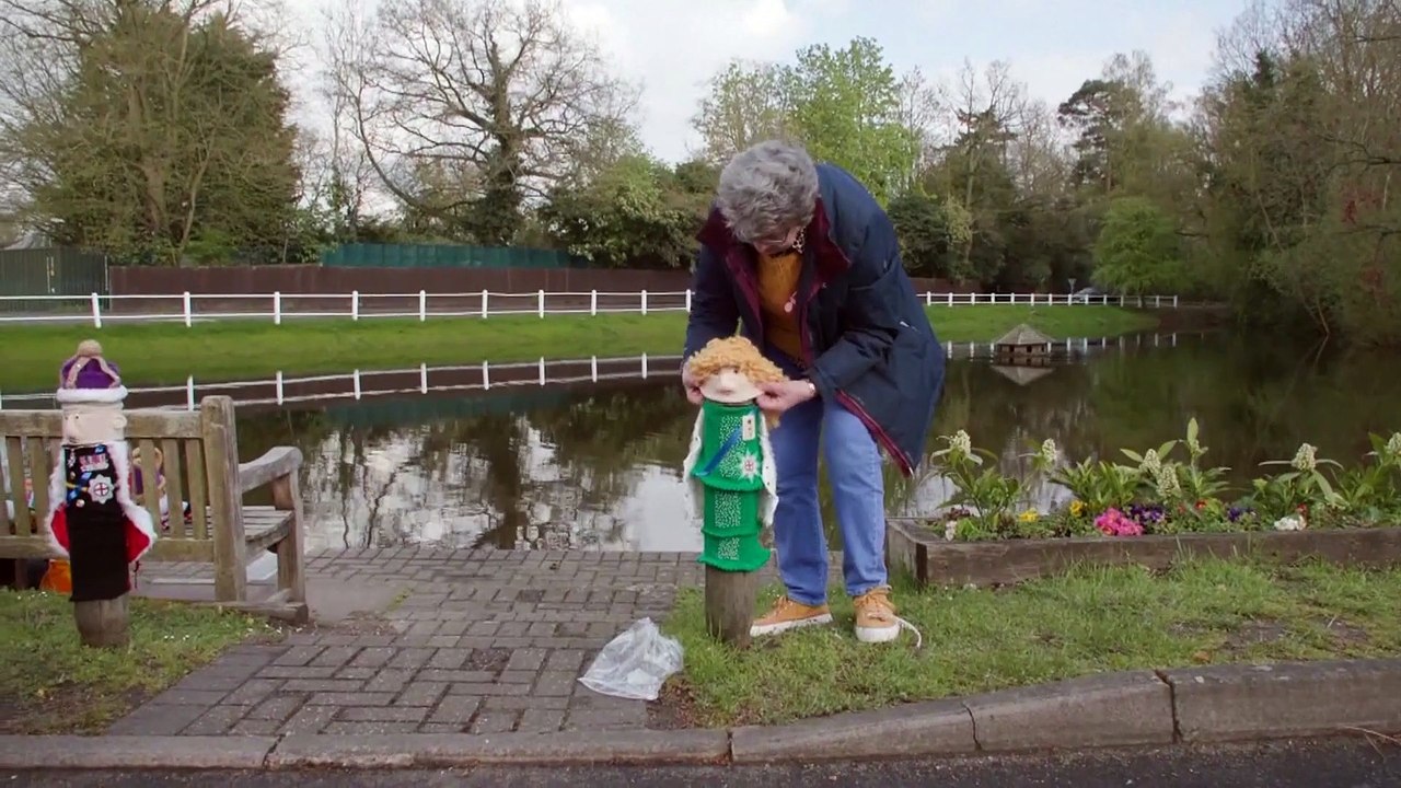 Guerilla knitters in UK adorn public spaces with Coronation crochets