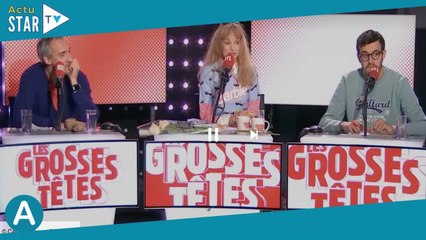 Arielle Dombasle amusée par “l’énigme” de son âge : “Je suis née la même année que…”