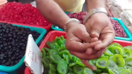 जयपुर में मिल रही थाईलैंड की कीवी और यूएसए की ब्लूबैरी, ड्राई फ्रूट्स भी एक से बढ़कर एक