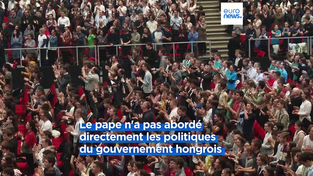 Hongrie : le pape conclut son voyage en appelant le pays à "ouvrir ses portes" aux migrants