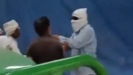 नर्मदापुरम: उपार्जन केंद्र में सर्वेयर से तीन लोगों ने की मारपीट, वीडियो हुआ वायरल