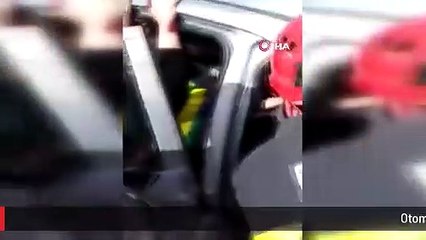 Otomobil şarampole yuvarlandı, yaralılara müdahale için bölgeye gelen ambulans da yan yattı: 4 yaralı
