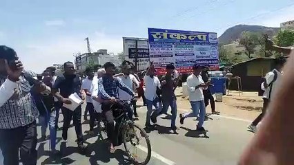 और साइकिल में बैठ सड़कों पर निकल पड़े सांसद किरोड़ी,