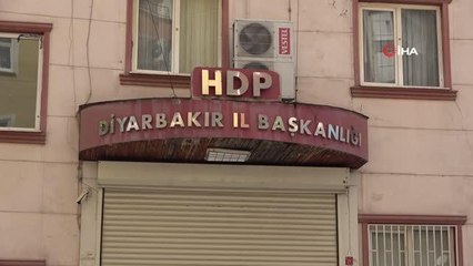 Evlat nöbetindeki Üçdağ: "Çocuğumun hayalini elinden alıp silah verdiler"