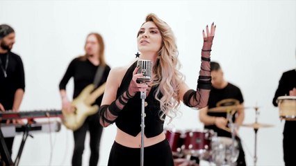 Pınar Yıldız - Bana Sor