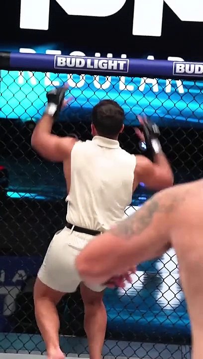 Caked up man wins a fight using his cake