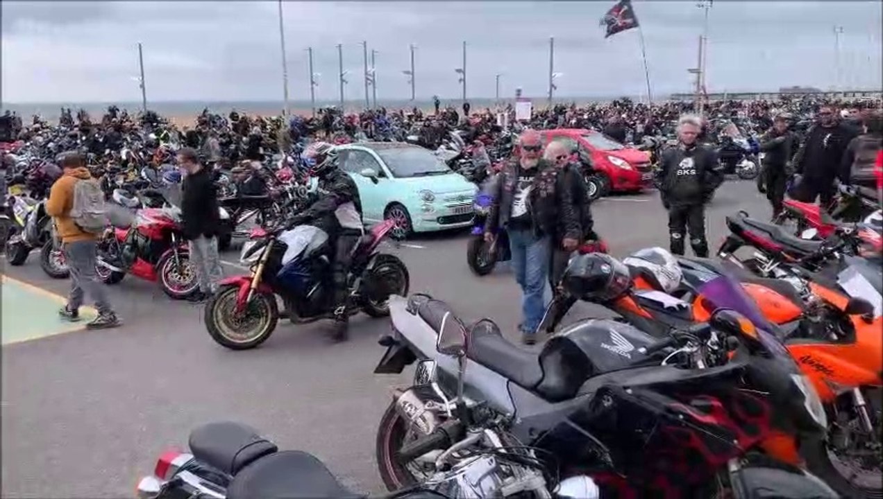 Thousands of May Day bikers in Hastings, East Sussex - video Dailymotion